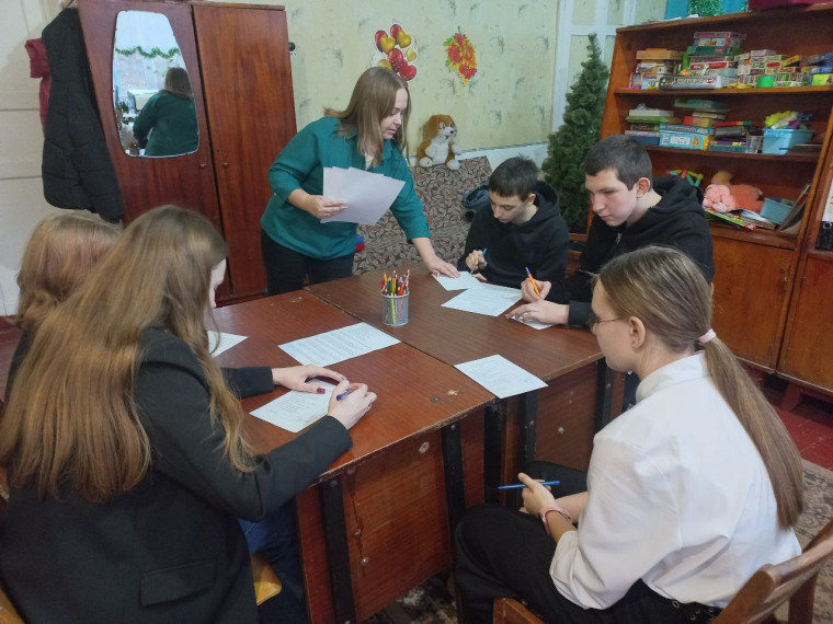 КРУГЛЫЙ СТОЛ "ЗАЩИТА ПРАВ НЕСОВЕРШЕННОЛЕТНИХ. АДМИНИСТРАТИВНАЯ ОТВЕТСТВЕННОСТЬ".